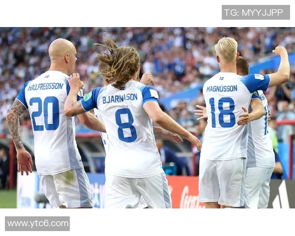 足球明星聚餐趣事揭秘看他们如何享受美食与友情的时光