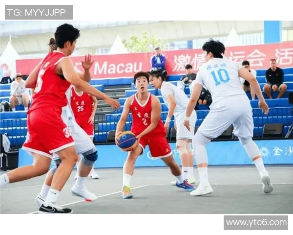 重庆篮球队在奥运会上的默契配合展现团队精神与竞技实力的精彩点评